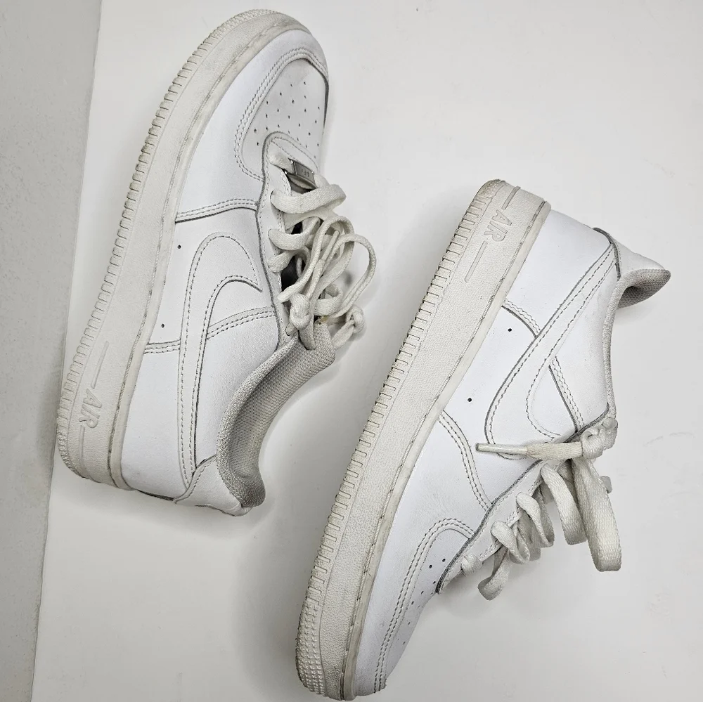 Nike Air Force 1 Low Tops Boys Mens Size 5.5 All White Unisex